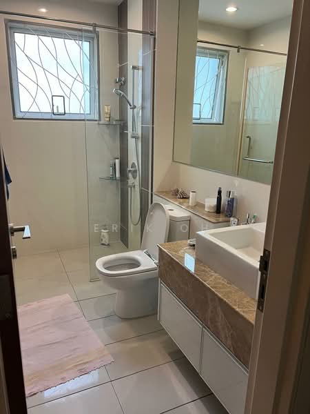 Rumah Berkembar untuk Dijual di Taman Taming Indah 2 (Bandar Sungai Long) - Erik Oh - Bathroom - PropertyGuru.com.my