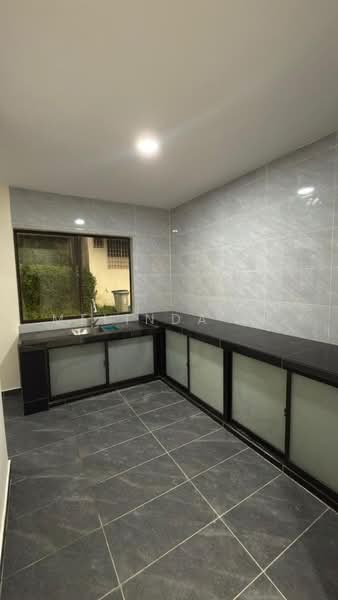 Rumah Teres 1-Tingkat untuk Dijual di Taman Sri Putri (Kulai) - Melinda Ee - Kitchen - PropertyGuru.com.my