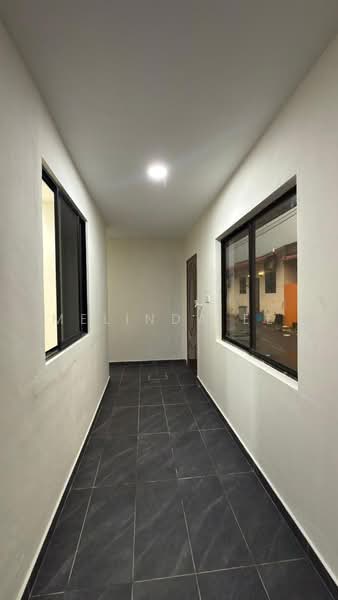 Rumah Teres 1-Tingkat untuk Dijual di Taman Sri Putri (Kulai) - Melinda Ee - Corridor - PropertyGuru.com.my