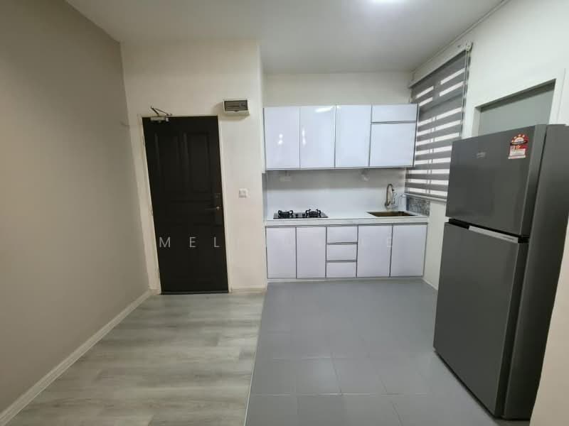 Pangsapuri untuk Dijual di Flora Damai - Melinda Ee - Kitchen - PropertyGuru.com.my