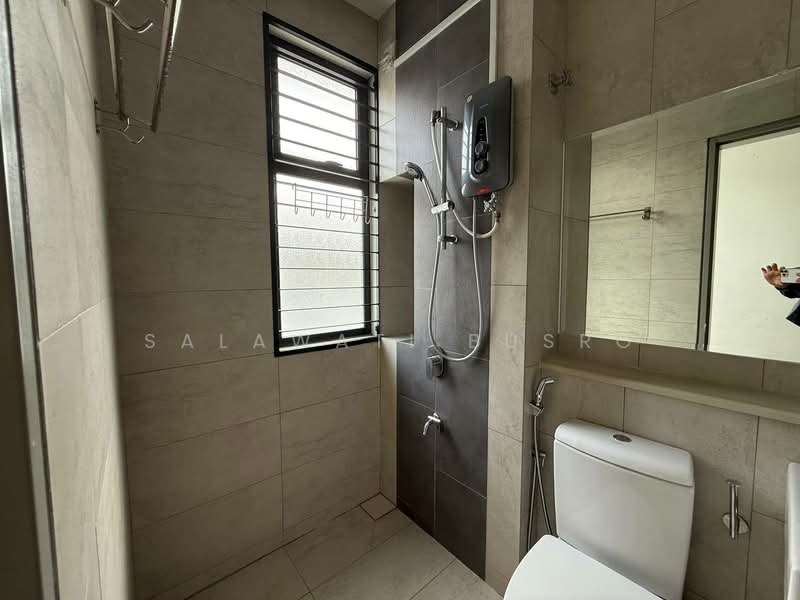 Terraced House for Sale in Elmina (Shah Alam) - Salawati Busro - Bathroom - PropertyGuru.com.my