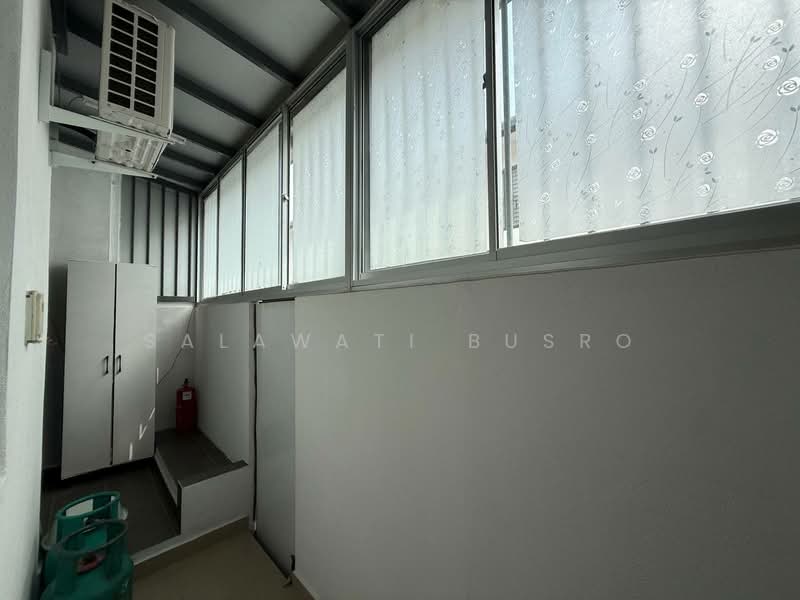 Terraced House for Sale in Elmina (Shah Alam) - Salawati Busro - Balcony - PropertyGuru.com.my