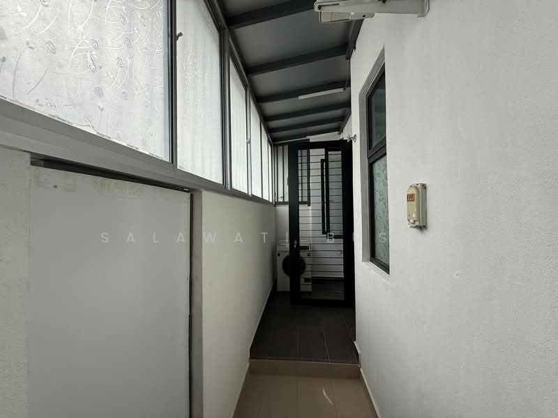 Terraced House for Sale in Elmina (Shah Alam) - Salawati Busro - Corridor - PropertyGuru.com.my
