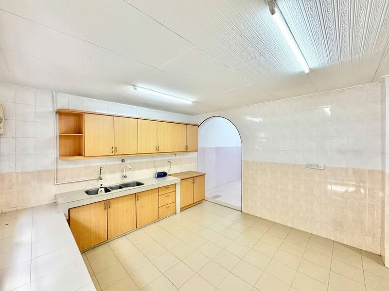 2-storey Terraced House for Sale in Taman Bukit Permai (Kajang) - Hazeman Omar - Kitchen - PropertyGuru.com.my