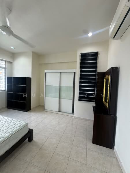 Kondominium untuk Dijual di Coastal Tower - Muaz Azizan - Bedroom - PropertyGuru.com.my