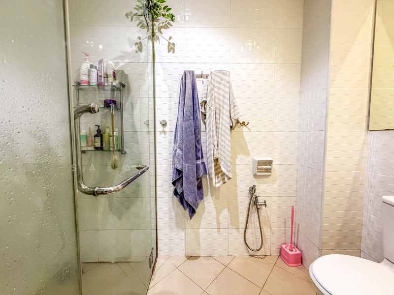Rumah Kluster untuk Dijual di D'Kayangan (Shah Alam) - Salawati Busro - Bathroom - PropertyGuru.com.my