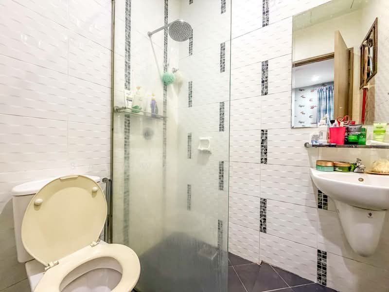 Rumah Kluster untuk Dijual di D'Kayangan (Shah Alam) - Salawati Busro - Bathroom - PropertyGuru.com.my