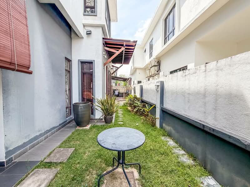 Rumah Kluster untuk Dijual di D'Kayangan (Shah Alam) - Salawati Busro - Exterior - PropertyGuru.com.my