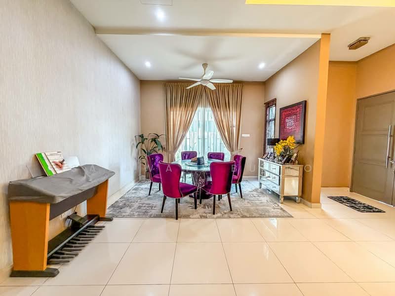 Rumah Kluster untuk Dijual di D'Kayangan (Shah Alam) - Salawati Busro - Dining Room - PropertyGuru.com.my