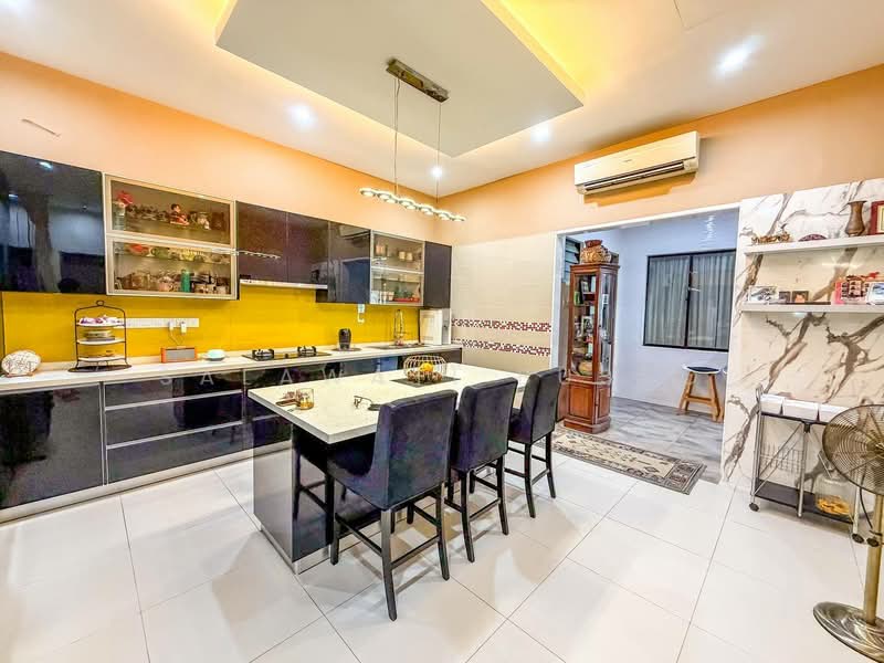 Rumah Kluster untuk Dijual di D'Kayangan (Shah Alam) - Salawati Busro - Kitchen - PropertyGuru.com.my
