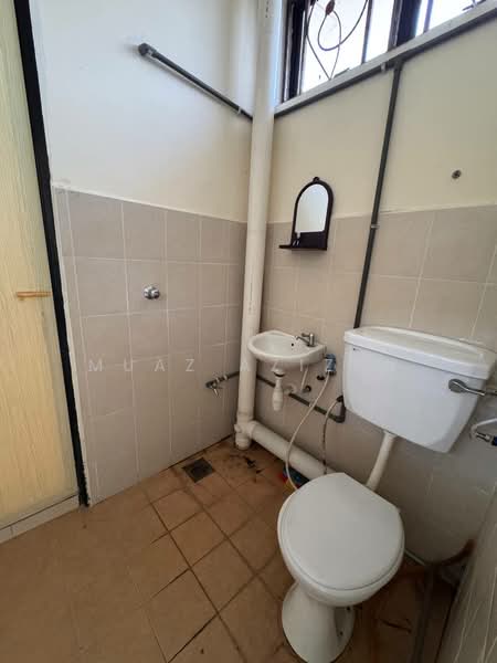 Rumah Teres 2-Tingkat untuk Dijual di Taman Permatang Sintok (Penaga) - Muaz Azizan - Bathroom - PropertyGuru.com.my