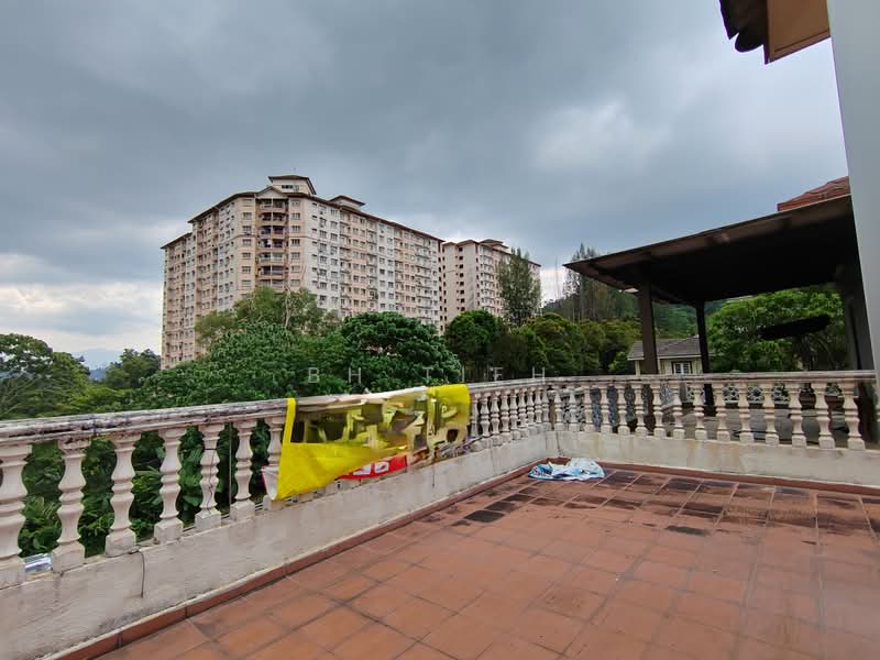 2.5-storey Terraced House for Rent in Ampang Jaya (Ampang) - BH Tieh - Exterior - PropertyGuru.com.my