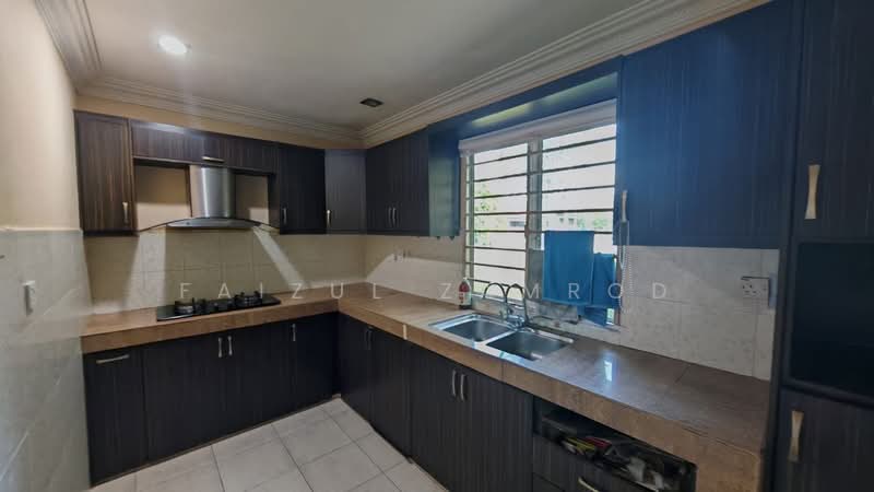 Rumah Teres 2 Tingkat untuk Dijual di Tanjong Duabelas (Selangor) - Faizul Zamrod - Kitchen - PropertyGuru.com.my