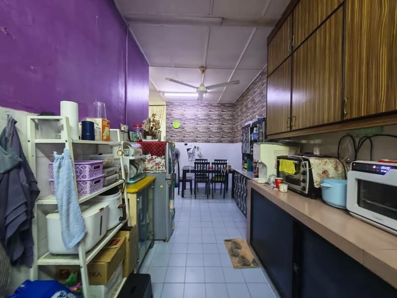 Rumah Teres 1-Tingkat untuk Dijual di Taman Putri Kulai (Kulai) - Arif MS - Kitchen - PropertyGuru.com.my