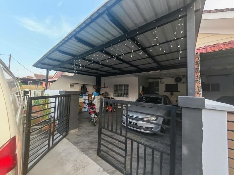 Rumah Teres 1-Tingkat untuk Dijual di Taman Putri Kulai (Kulai) - Arif MS - Exterior - PropertyGuru.com.my