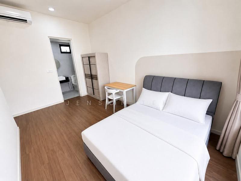 Kediaman Servis untuk Disewa di M Astra - Jenson Teh - Bedroom - PropertyGuru.com.my
