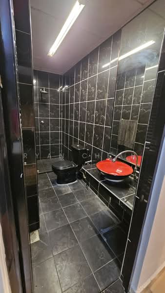 Rumah Teres 2 Tingkat untuk Dijual di Bandar Sri Damansara (Selangor) - Ryan Cheah - Bathroom - PropertyGuru.com.my