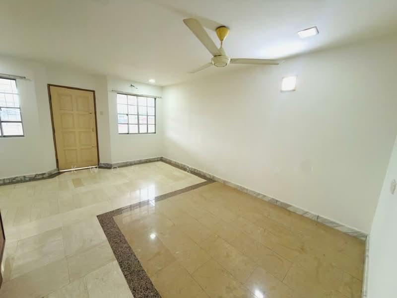 2-storey Terraced House for Rent in Rawang (Selangor) - Kwong Xiao Wei - Living Room - PropertyGuru.com.my