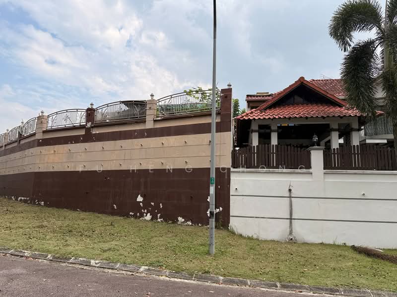 Semi-Detached House for Sale in Taman Molek (Johor Bahru) - Fu Heng Chong - PropertyGuru.com.my