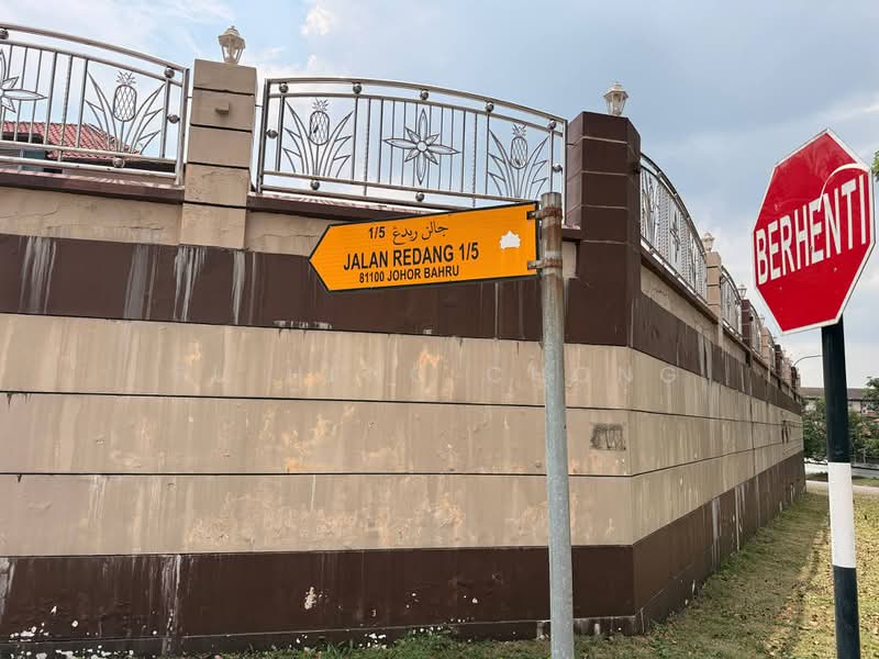 Semi-Detached House for Sale in Taman Molek (Johor Bahru) - Fu Heng Chong - PropertyGuru.com.my