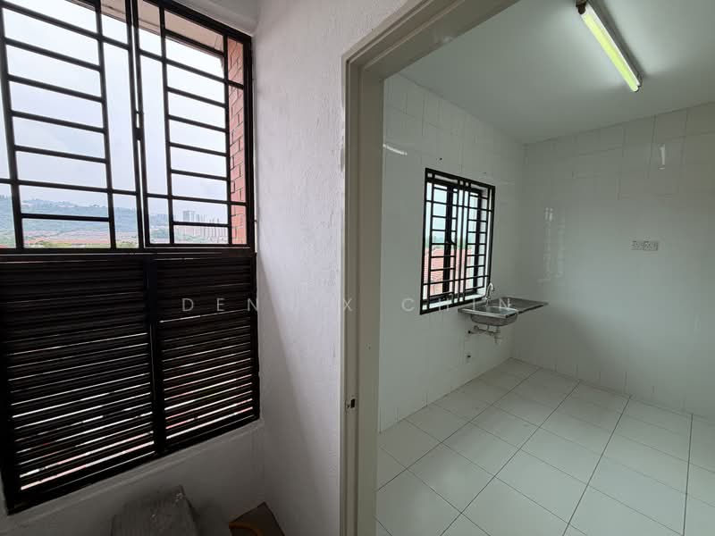 Rumah Bandar untuk Disewa di Sungai Long (Bandar Sungai Long) - Dennix Chin - Kitchen - PropertyGuru.com.my