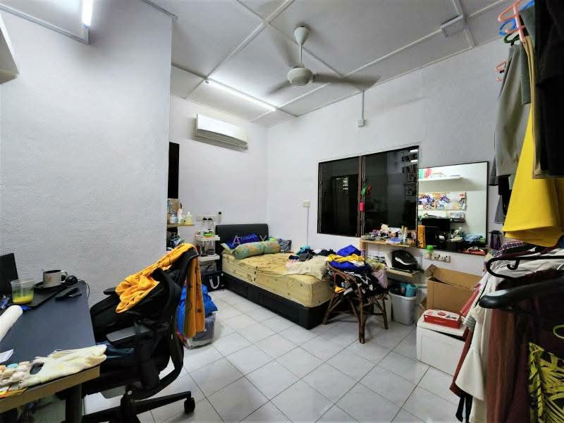 Rumah Teres 1 Tingkat untuk Dijual di Jelutong (Penang) - Max Ng - Bedroom - PropertyGuru.com.my