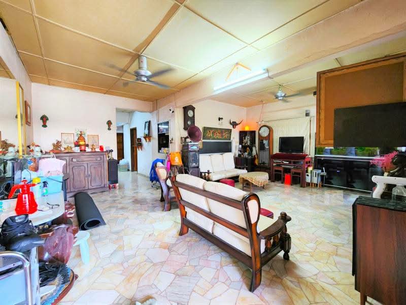 Rumah Teres 1 Tingkat untuk Dijual di Jelutong (Penang) - Max Ng - Living Room - PropertyGuru.com.my
