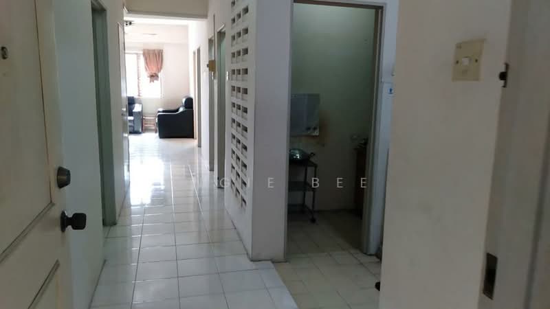 Apartment for Sale at Kantan Court - Angie Bee - Corridor - PropertyGuru.com.my