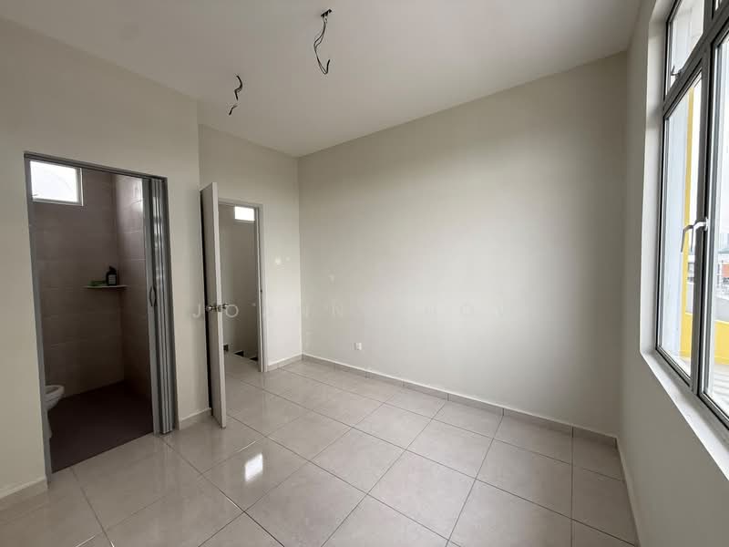 Rumah Teres 2.5 Tingkat untuk Dijual di Taman Merak Mas (Bukit Katil) - Joanne How - Interior - PropertyGuru.com.my