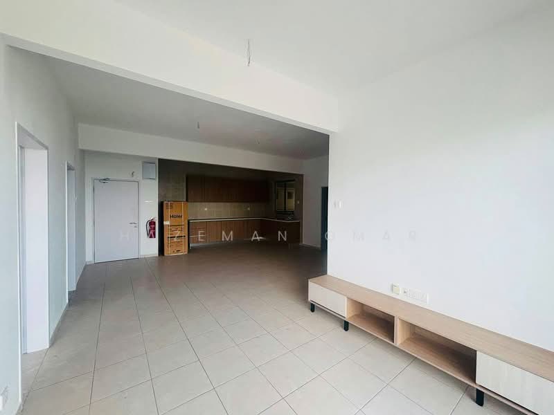 Kondominium untuk Dijual di Residensi Adelia - Hazeman Omar - Living Room - PropertyGuru.com.my