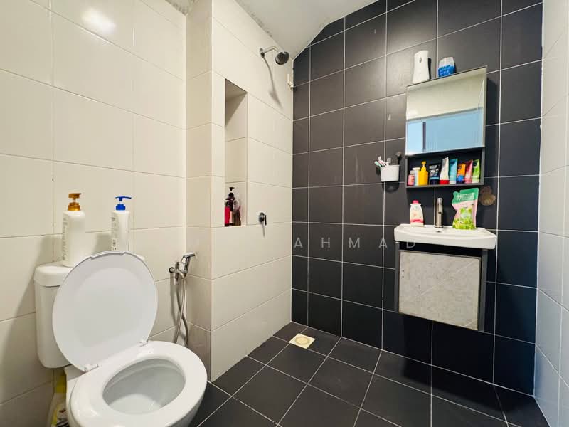 Semi-Detached House for Sale in Eco Grandeur (Puncak Alam) - Azman Ahmad - PropertyGuru.com.my