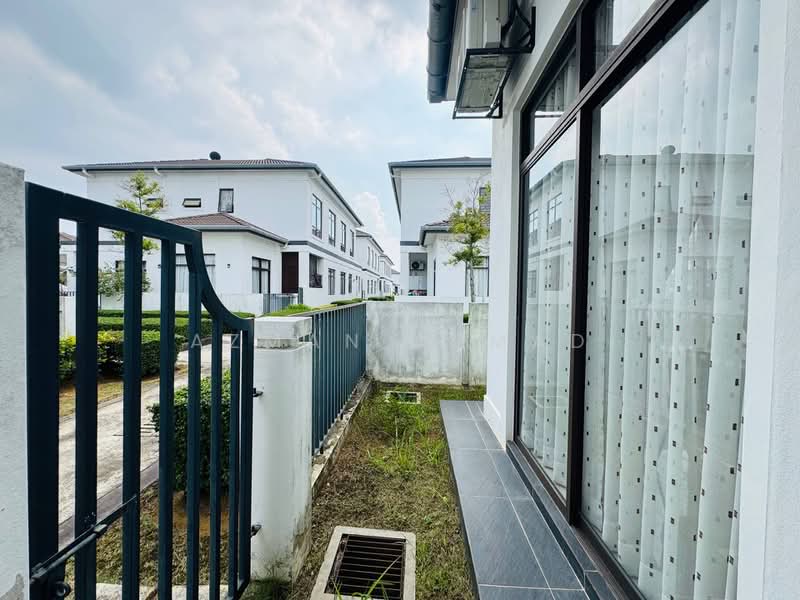 Semi-Detached House for Sale in Eco Grandeur (Puncak Alam) - Azman Ahmad - PropertyGuru.com.my