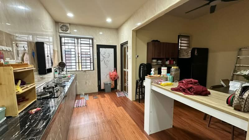 Rumah Teres 2-Tingkat untuk Dijual di Taman Scientex Senai (Senai) - Daniel Yong - Kitchen - PropertyGuru.com.my