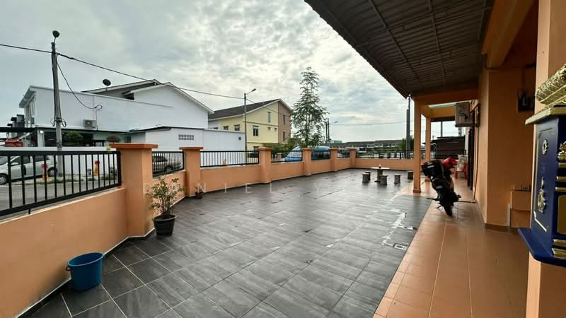 Rumah Teres 2-Tingkat untuk Dijual di Taman Scientex Senai (Senai) - Daniel Yong - Exterior - PropertyGuru.com.my