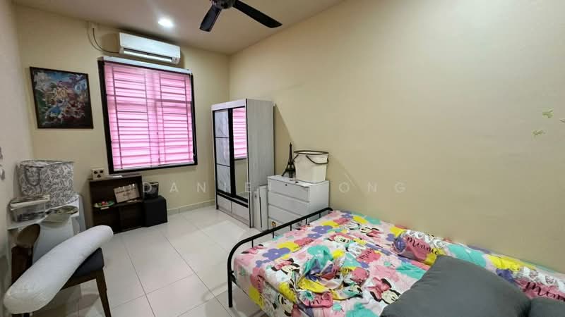 Rumah Teres 2-Tingkat untuk Dijual di Taman Scientex Senai (Senai) - Daniel Yong - Bedroom - PropertyGuru.com.my