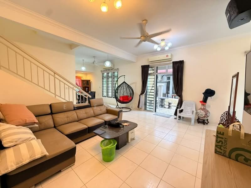 2-storey Terraced House for Sale in Taman Nusa Idaman (Iskandar Puteri (Nusajaya)) - Ee Fong Toh - Living Room - PropertyGuru.com.my