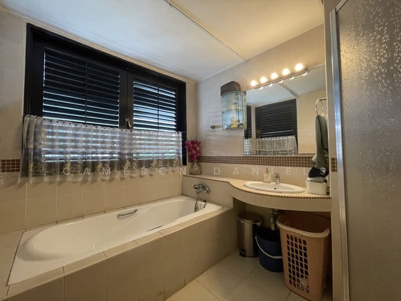 Kondominium untuk Dijual di Armanee Terrace - Cameron Daniels - Bathroom - PropertyGuru.com.my