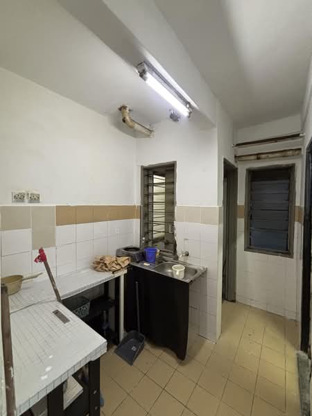 Apartment for Sale at Apartment Sri Rakyat - Ken Lai - Kitchen - PropertyGuru.com.my