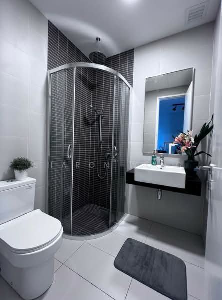 Pangsapuri untuk Disewa di The Sentral Suites - Sharon Wong - Bathroom - PropertyGuru.com.my