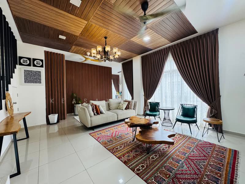 Rumah Berkembar untuk Dijual di Eco Grandeur (Puncak Alam) - Keasavan Hari Krishnan - Living Room - PropertyGuru.com.my
