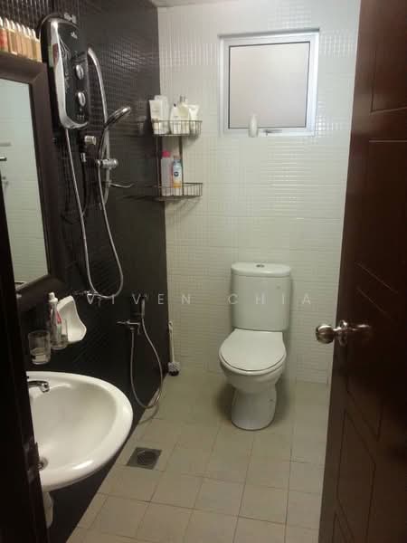 Kondominium untuk Dijual di Axis Residence @ Axis Pandan - Viven Chia - Bathroom - PropertyGuru.com.my