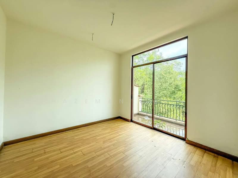 3-storey Terraced House for Sale in Diamond City (Semenyih) - Hazeman Omar - Balcony - PropertyGuru.com.my