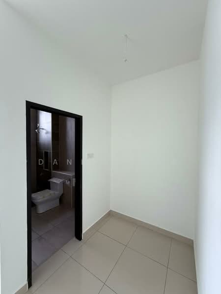 Cluster House for Sale in Mutiara Rini (Skudai) - Daniel Yong - Bathroom - PropertyGuru.com.my