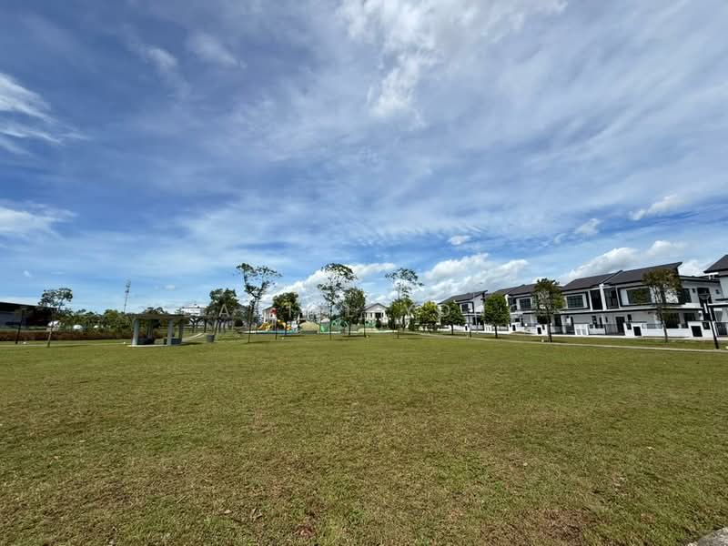 Cluster House for Sale in Mutiara Rini (Skudai) - Daniel Yong - Exterior - PropertyGuru.com.my