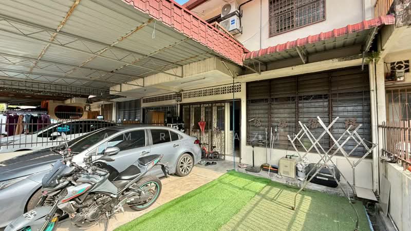 2-storey Terraced House for Sale in Seksyen 11 (Shah Alam) - Amirah Azmi - PropertyGuru.com.my