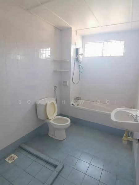 Rumah Teres 2 Tingkat untuk Disewa di Taman Sukun Indah (Bukit Mertajam) - Boon Haw Ooi - Bathroom - PropertyGuru.com.my