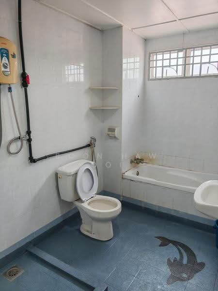 Rumah Teres 2-Tingkat untuk Disewa di Taman Sukun Indah (Bukit Mertajam) - Boon Haw Ooi - Bathroom - PropertyGuru.com.my