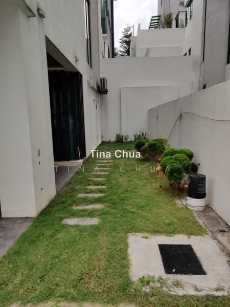 Bungalow House untuk Dijual di Old Klang Road, Jalan Kuchai, OUG (Kuchai Lama) - Tina Chua - PropertyGuru.com.my