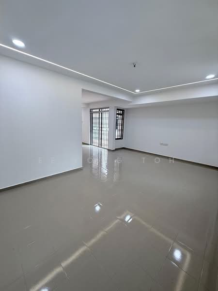 Rumah Teres 2-Tingkat untuk Dijual di Taman Sri Pulai Perdana (Skudai) - Ee Fong Toh - Living Room - PropertyGuru.com.my