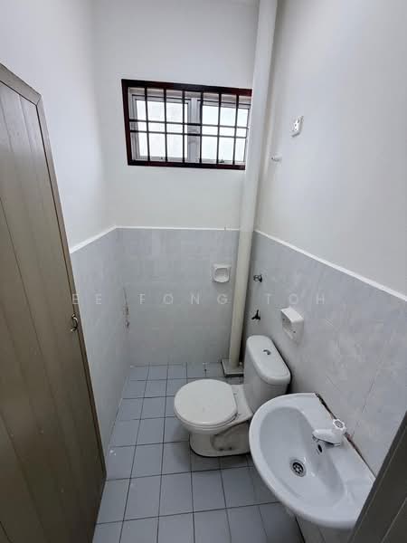 Rumah Teres 2-Tingkat untuk Dijual di Taman Sri Pulai Perdana (Skudai) - Ee Fong Toh - Bathroom - PropertyGuru.com.my